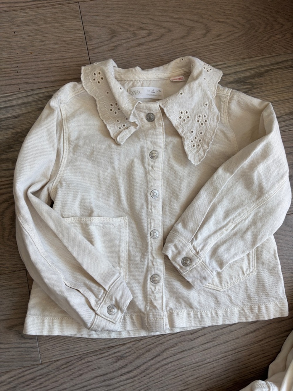 Zara Kids Cream Eyelet-Trim Denim Jacket + bottoms | 4y